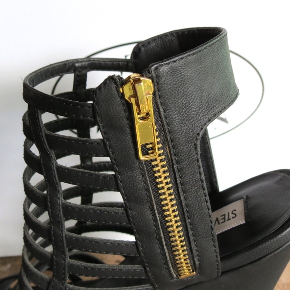 Steve Madden "Xpert" Wedge Sandal in Black - Picture 7 of 8